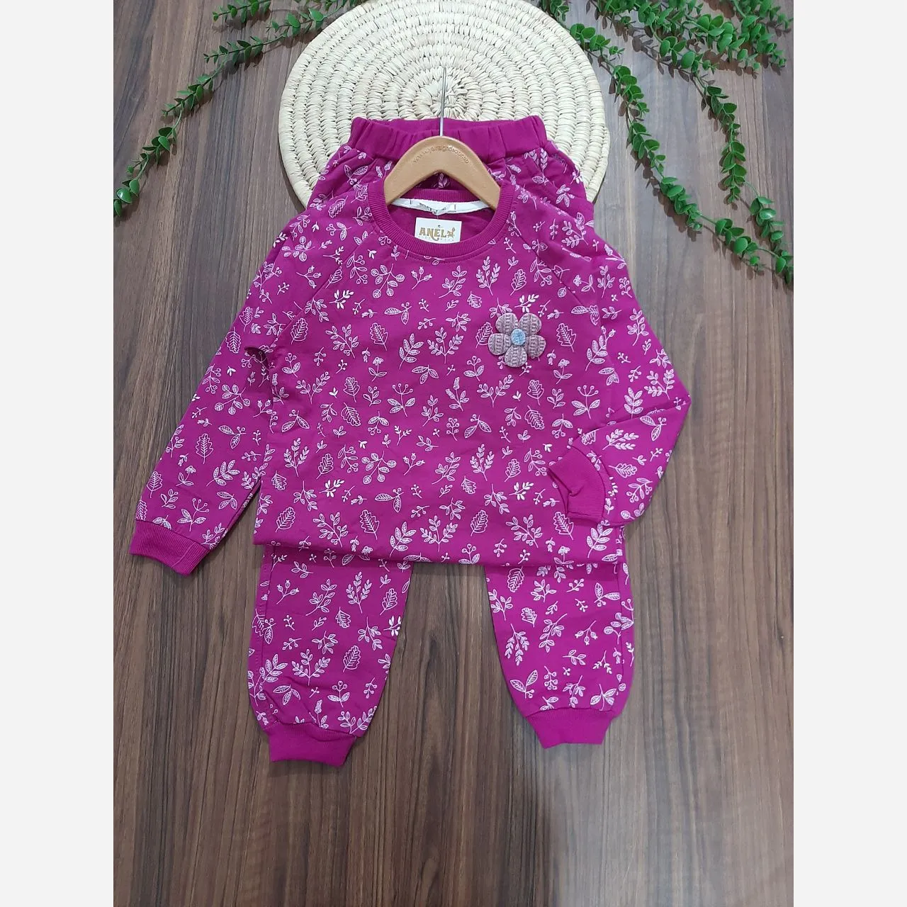 بلوز شلوار دخترانه طرح برگ سایز 50 و 55