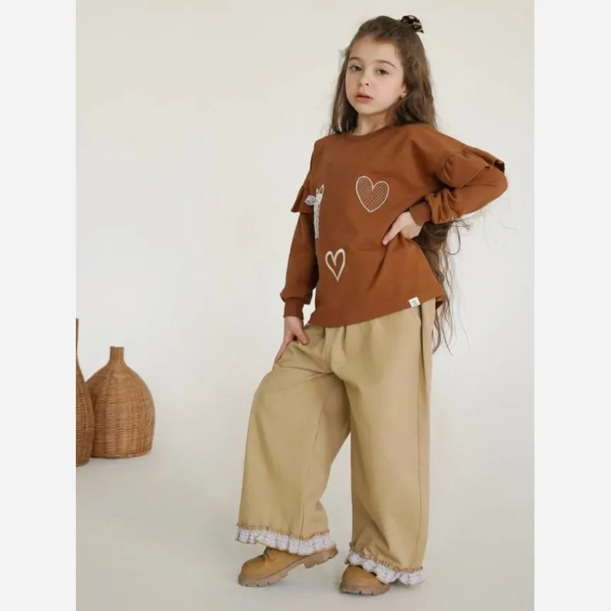 ست بلوز و شلوار بگ دخترانه طرح قلب گیپور جنس دورس و کتان سایز 50 تا 65