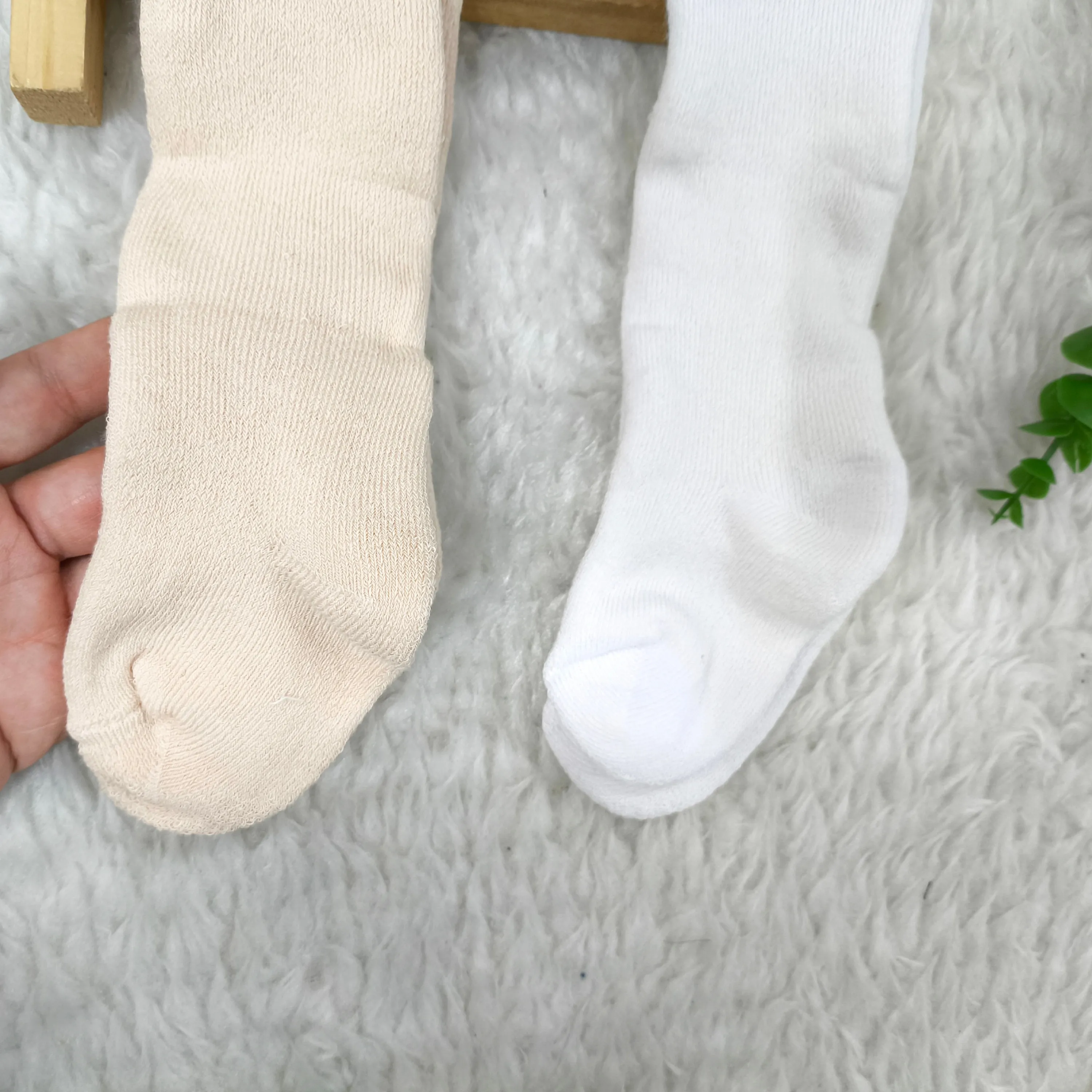جوراب شلواری توکرکی حوله ای نوزادی دخترانه ترک ضخیم پاییزه نخی نرم لطیف سایز 6 تا 18 ماه