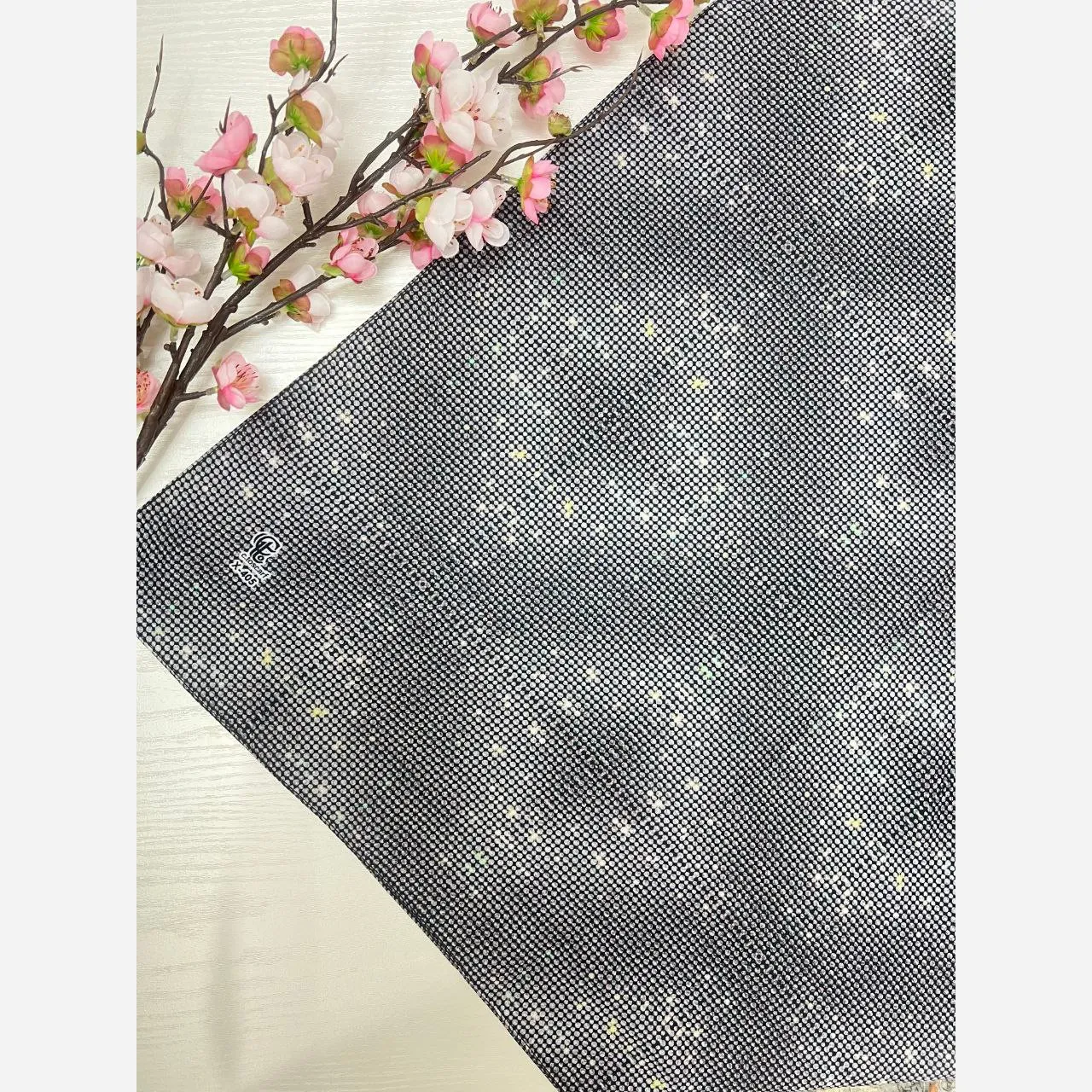روسری نخ کاستوم طرح نگینی سایز 140 مجلسی و روزمره