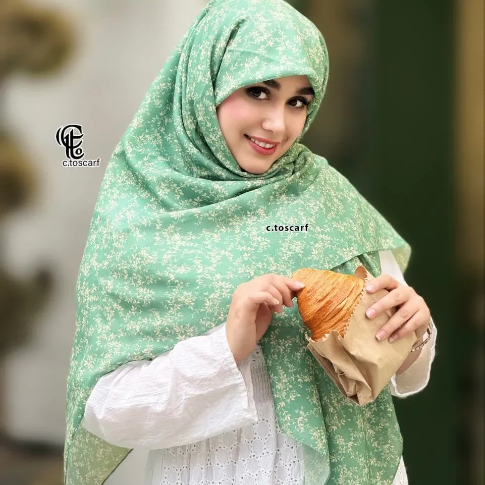 روسری نخی کاستوم طرح سوگند سبز سایز 140 چرخ دوز بدون پرزدهی